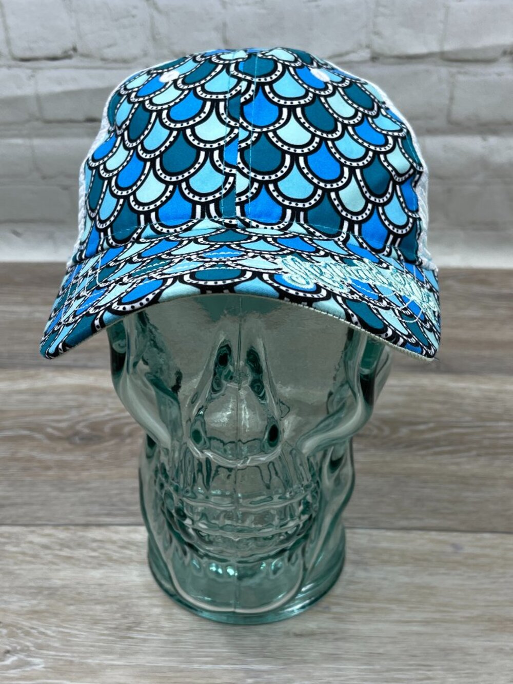 NWOT MERMAID LIFE WOMEN'S TRUCKER STYLE VELCRO BACK HAT CAP